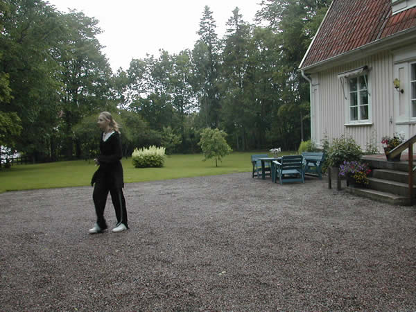 Linda vid pr&auml;stg&aring;rden i Folkabo