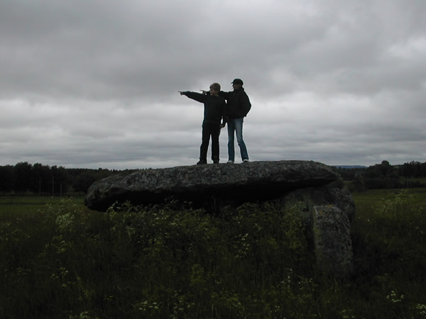 Linda och Fredrik p&aring; g&aring;nggrift